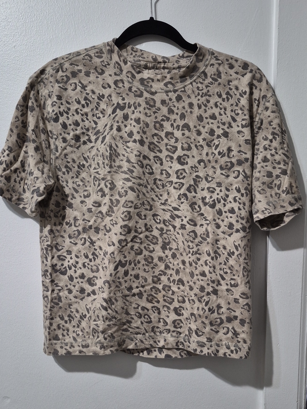 Hollister Gray Leopard Print Top